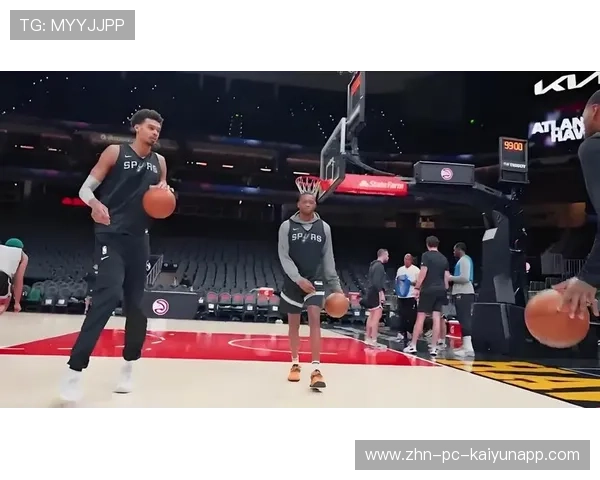 福克斯二战马刺高效21分！持球推进与终结完美融合